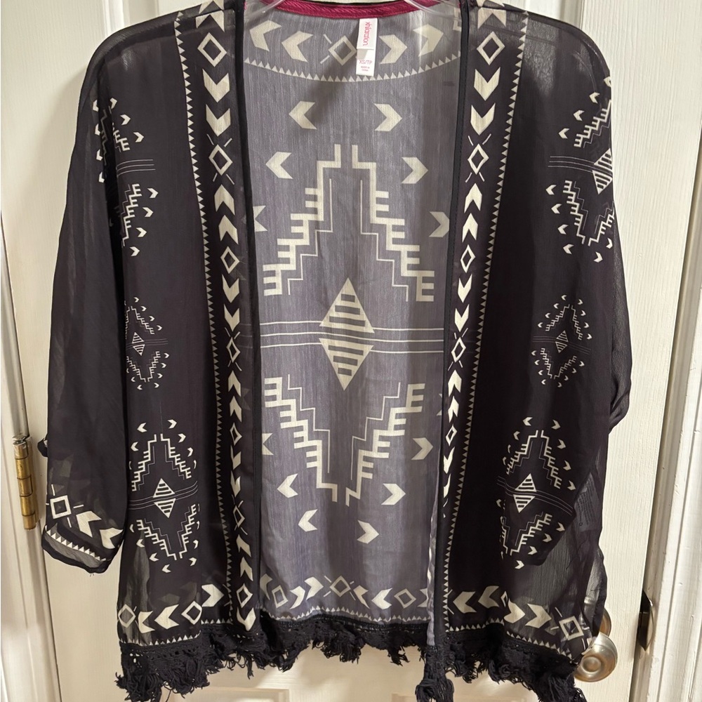 Xhilaration Black & White Geometric Sheer Kimono with Tassel Fringe - Size XS